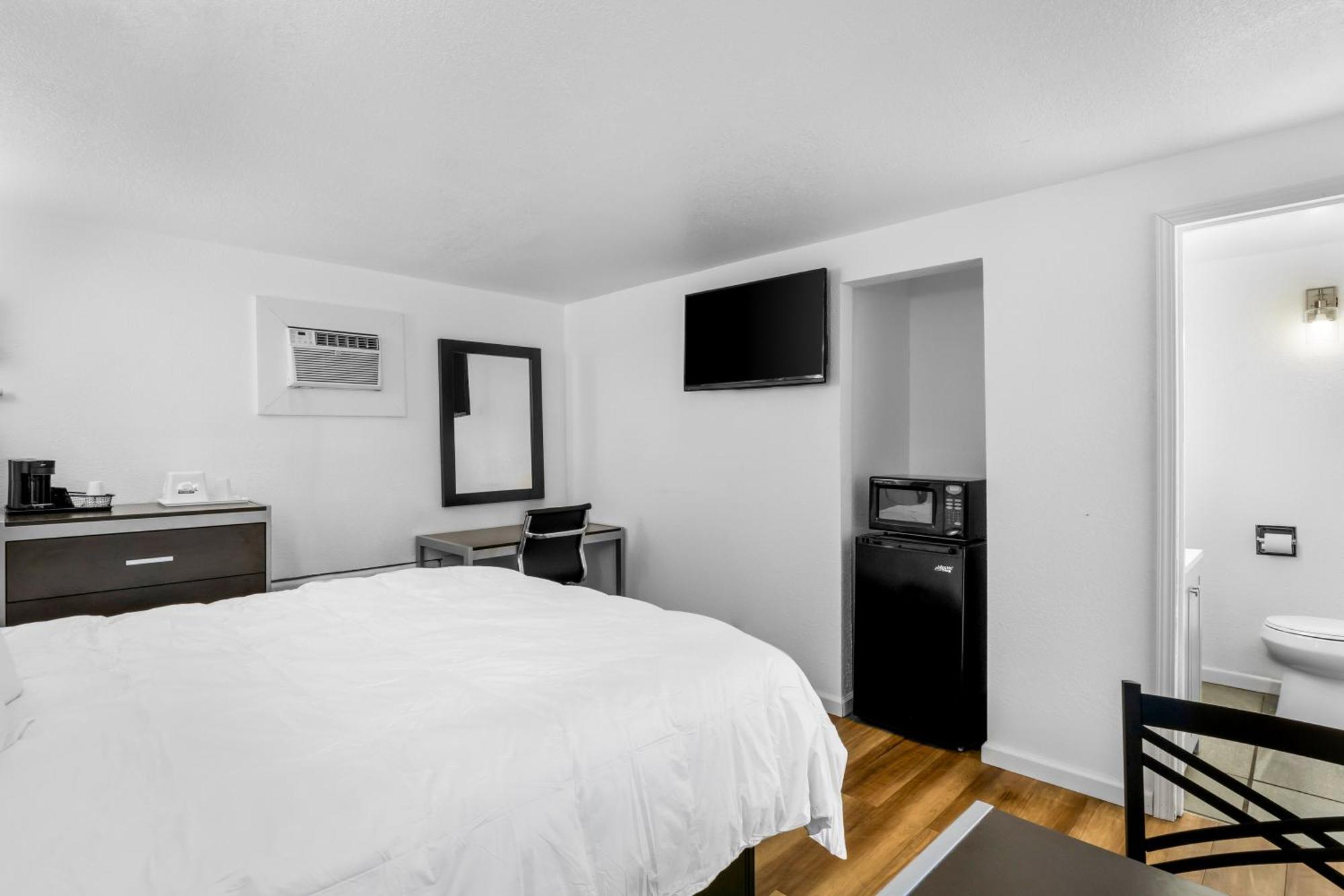 Americas Best Value Inn Jonesville/Hillsdale Exterior photo