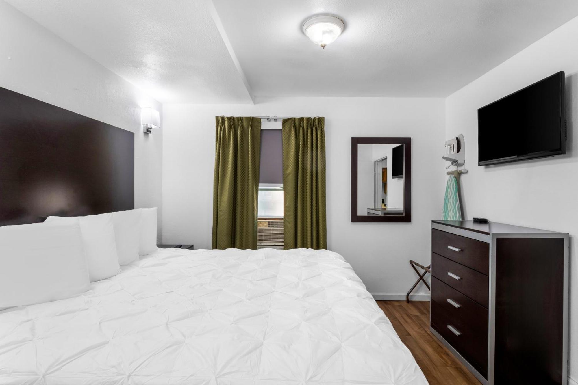 Americas Best Value Inn Jonesville/Hillsdale Exterior photo