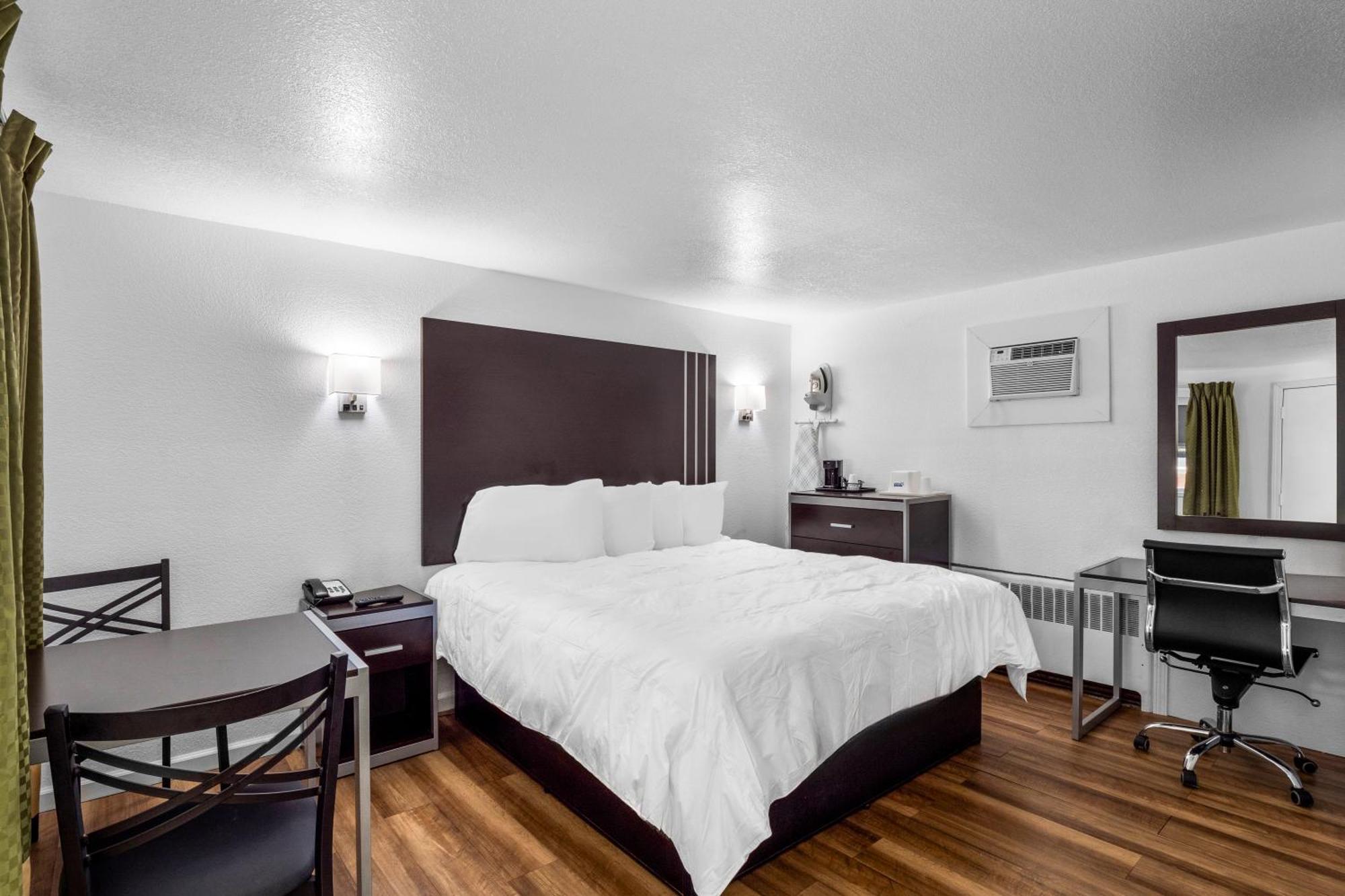 Americas Best Value Inn Jonesville/Hillsdale Exterior photo