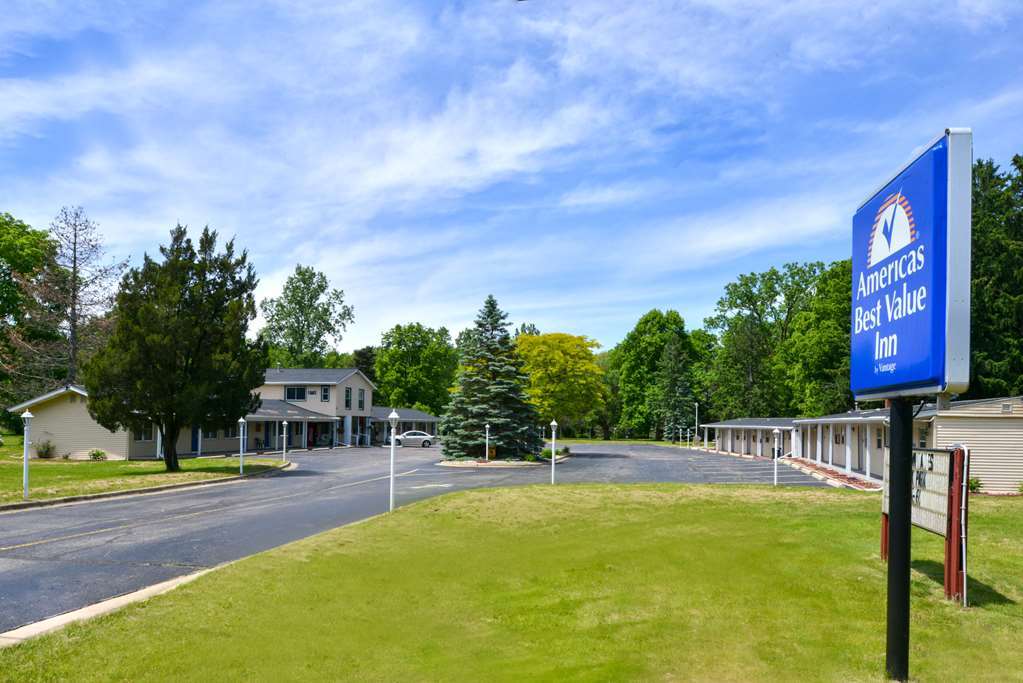 Americas Best Value Inn Jonesville/Hillsdale Exterior photo